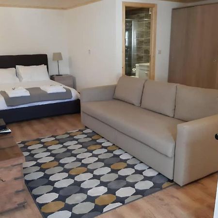 Appartement Aurora Papas à Provesende Extérieur photo