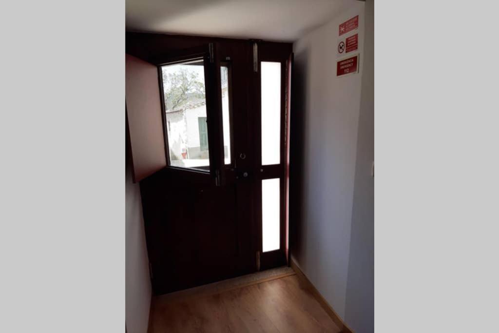 Appartement Aurora Papas à Provesende Extérieur photo