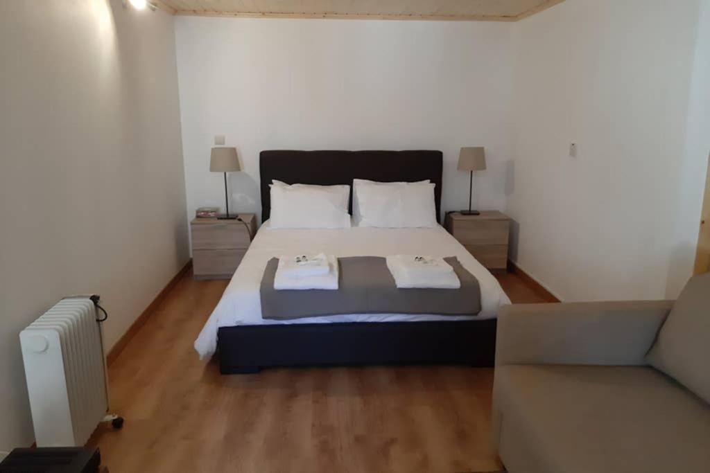 Appartement Aurora Papas à Provesende Extérieur photo